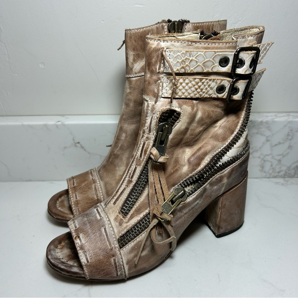 Freebird Zombi Open For Booties Tan Women’s Size 9 Zippers Block Heel